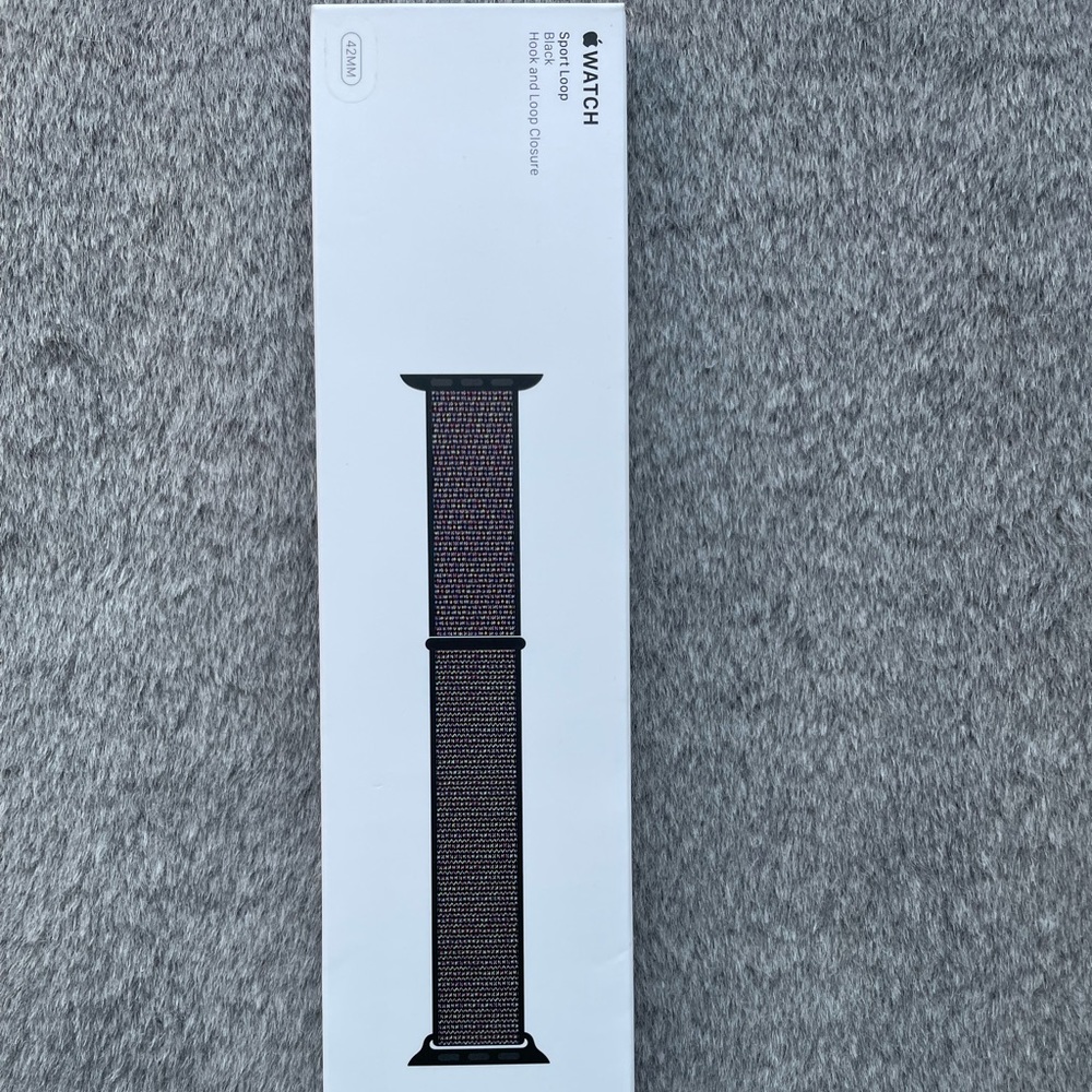 Genuine Apple Brand Watch Band NEW Black Sport Loop 42mm